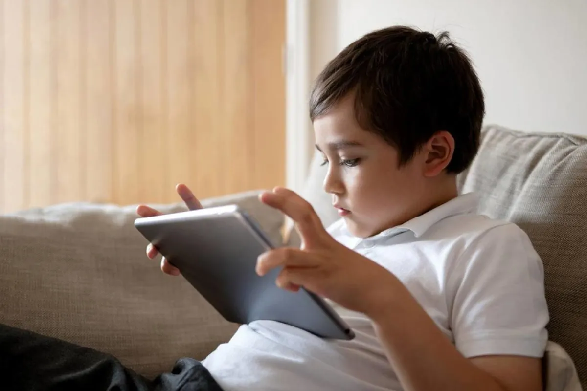 تطبيقات تساعدك على مراقبة أجهزة أطفالك