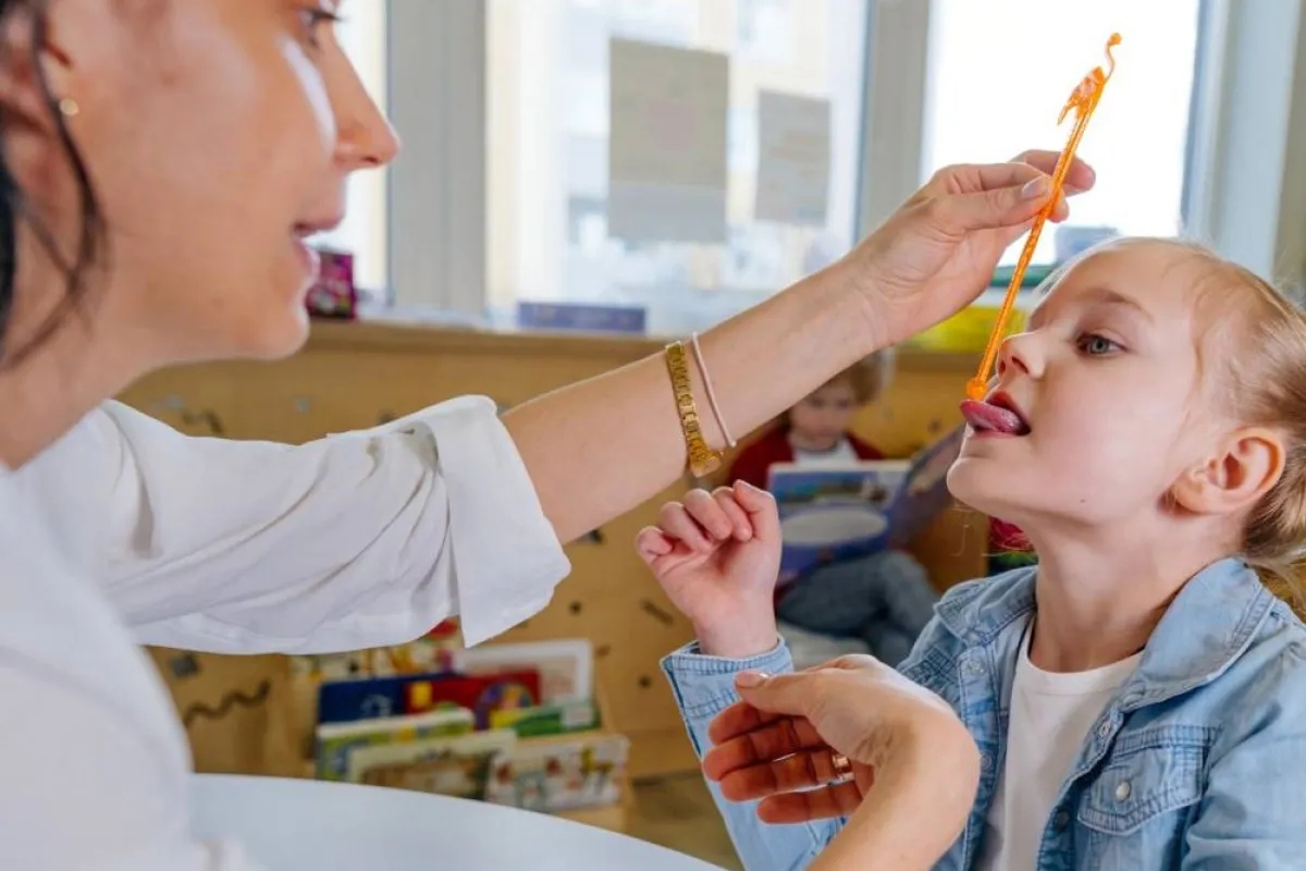 تأخير اللغة عند الأطفال: الأسباب والأعراض طرق العلاج