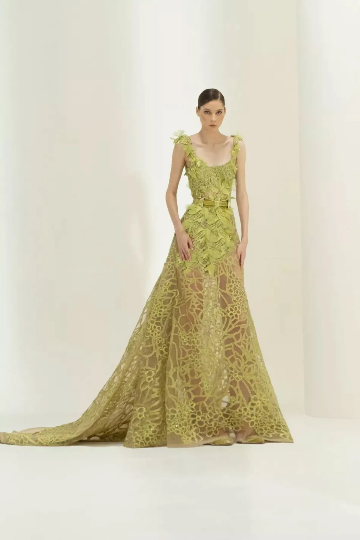 فستان وصيفات العروس من إيلي صعب Elie Saab