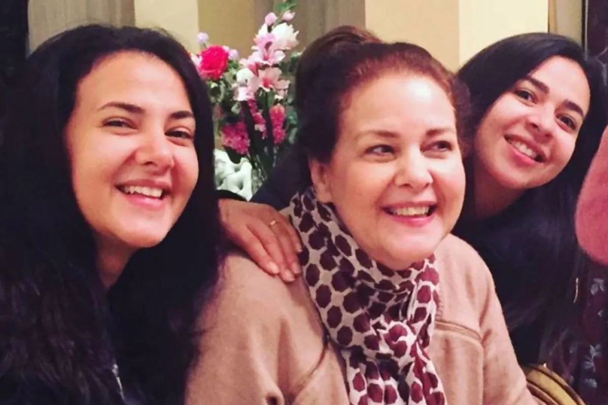 دلال عبد العزيز وابنتاها إيمي ودنيا سمير غانم - الصورة من حساب إيمي سمير غانم