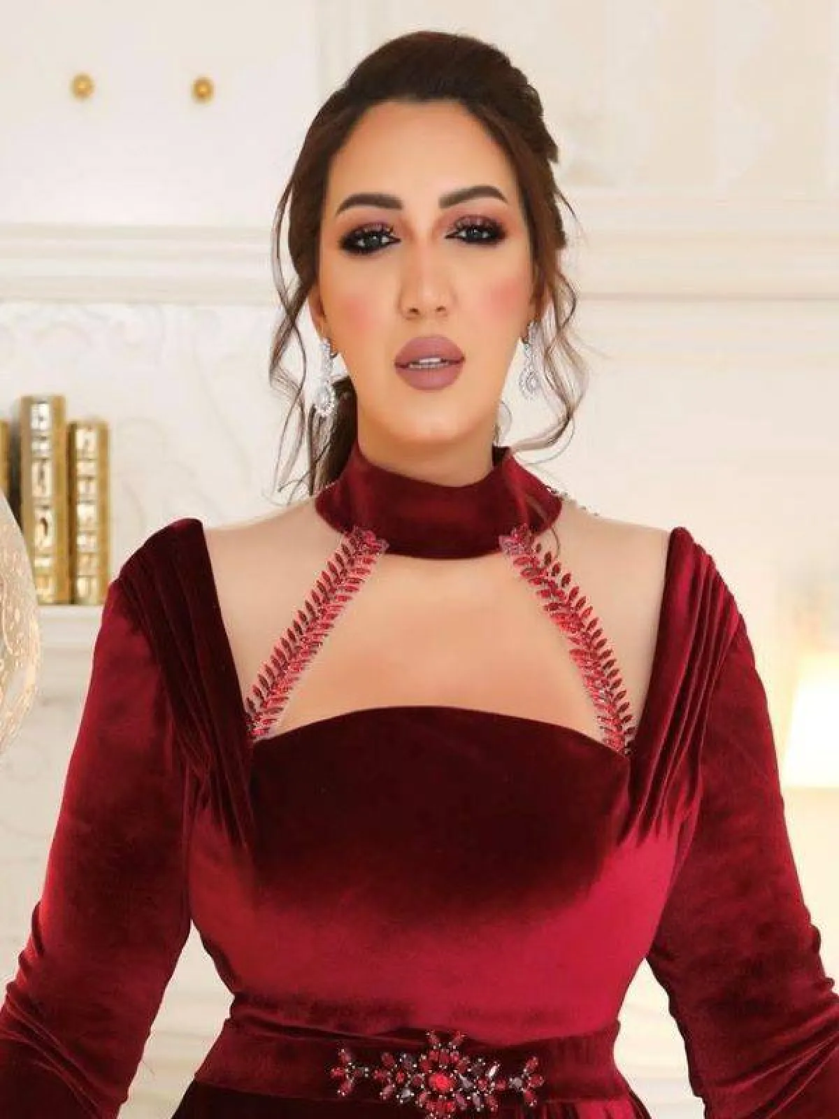 اسماء المنور باطلالة جمالية شتوية