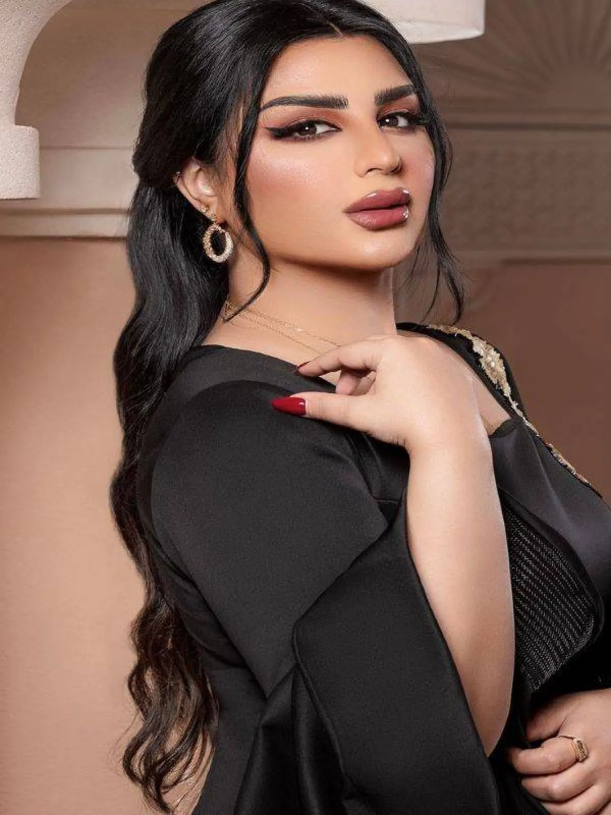 أصيل هميم بمكياج للمناسبات