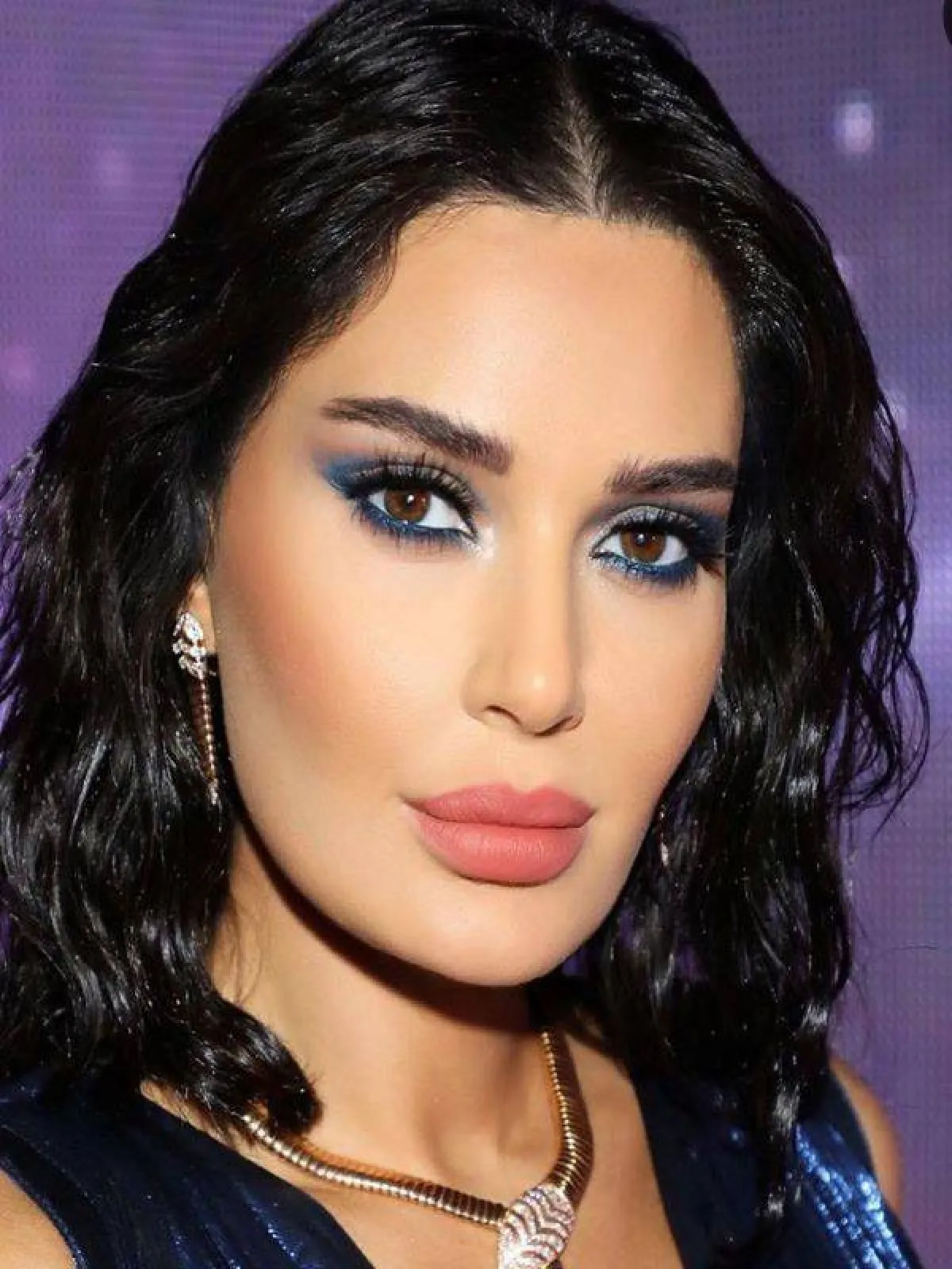 سيرين عبدالنور بمكياج عصري