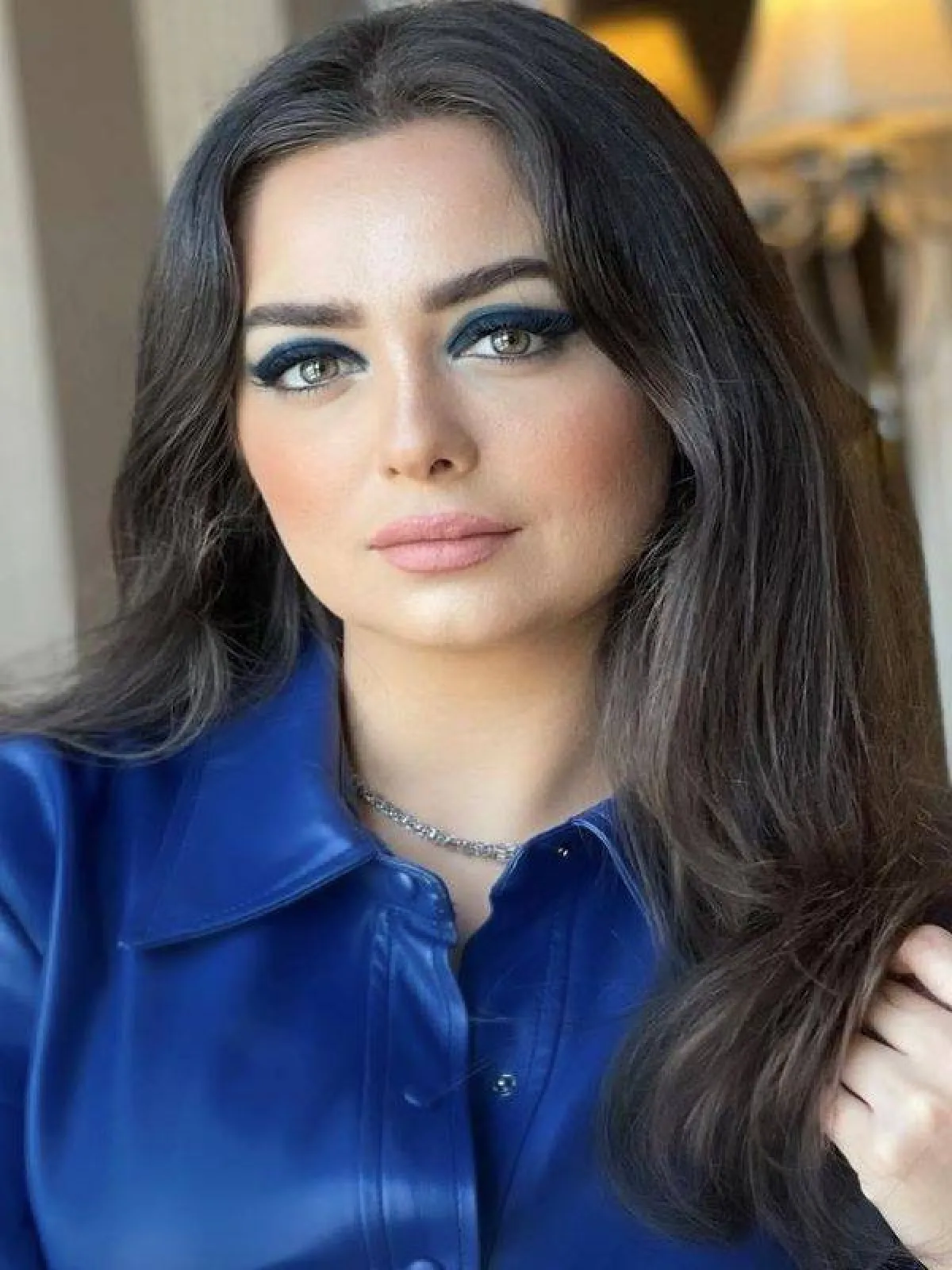 هبة مجدي بمكياج ملون 