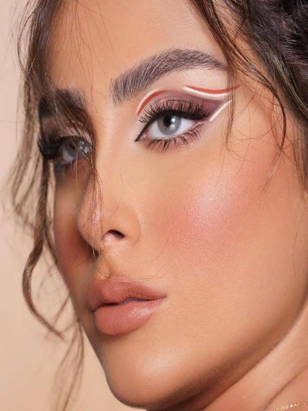 مكياج شتوي بانامل سارة السبيعي