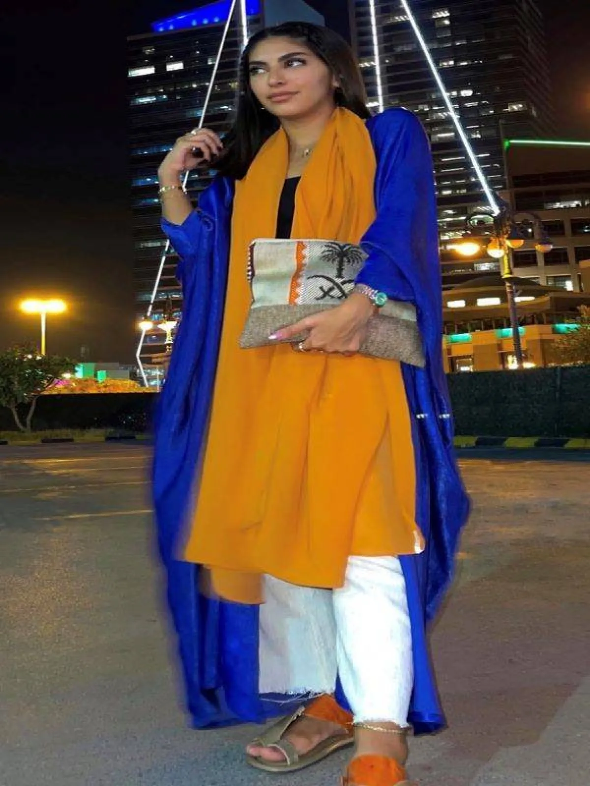 عباية ملونة من شوق محمد