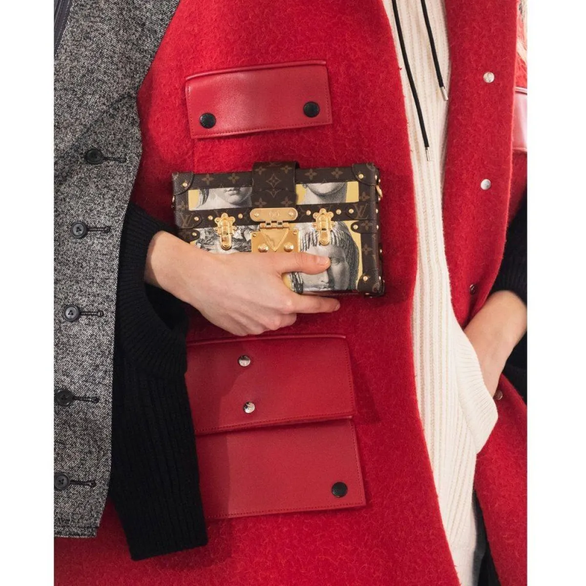 حقيبة كلاتش باللون الأسود من لويس فويتون Louis Vuitton  