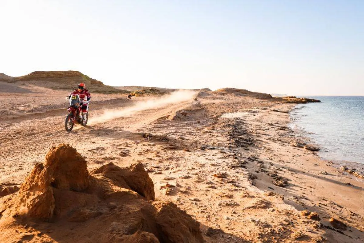 بدء الفحص الفني للمركبات المشاركة في رالي داكار السعودية 2022