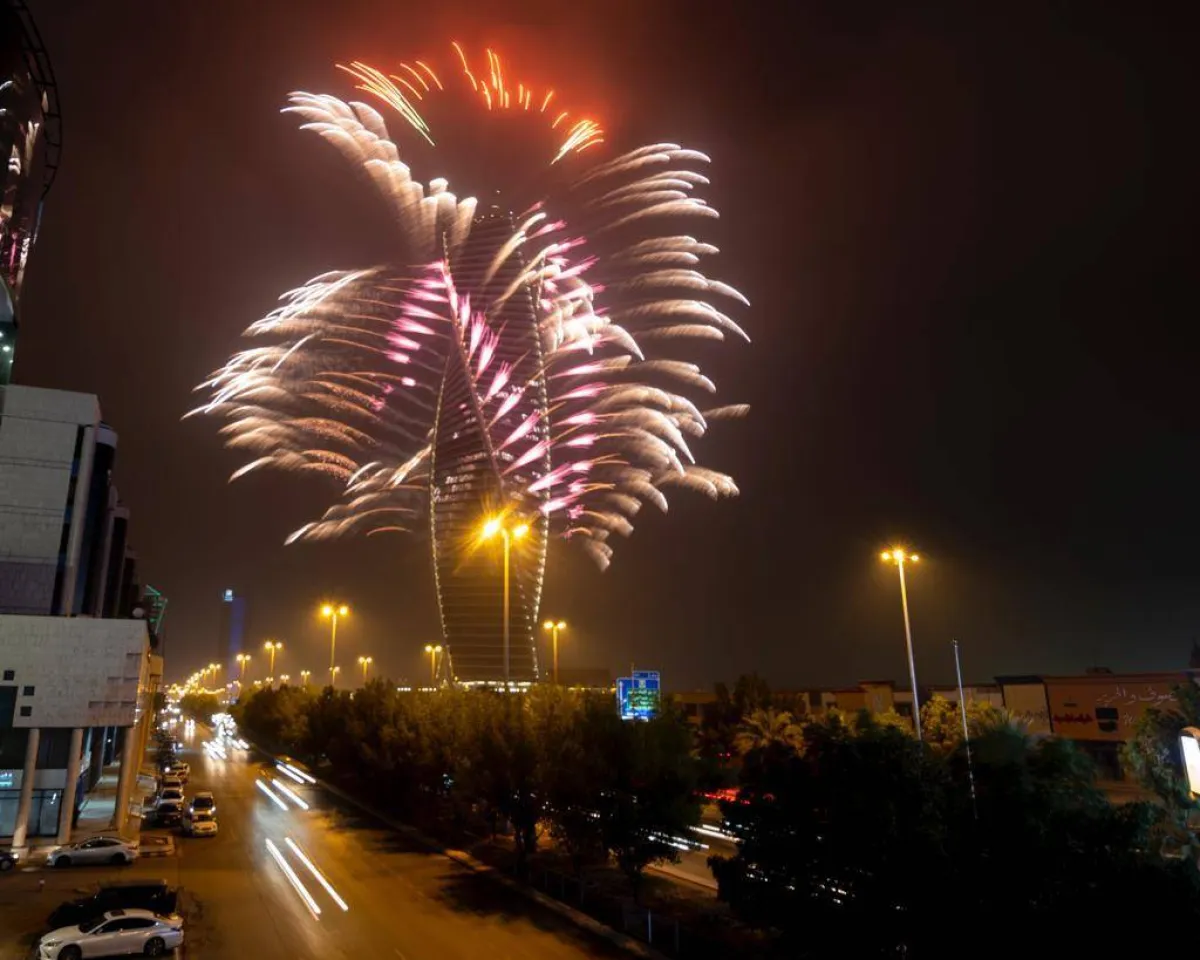 الرياض تستقبل العام الجديد على طريقتها 