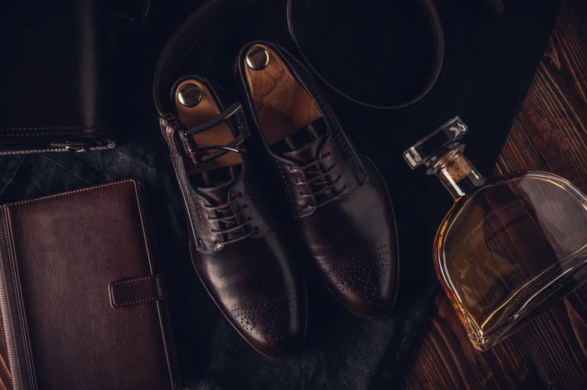 تنظيف الحذاء الجلدي 