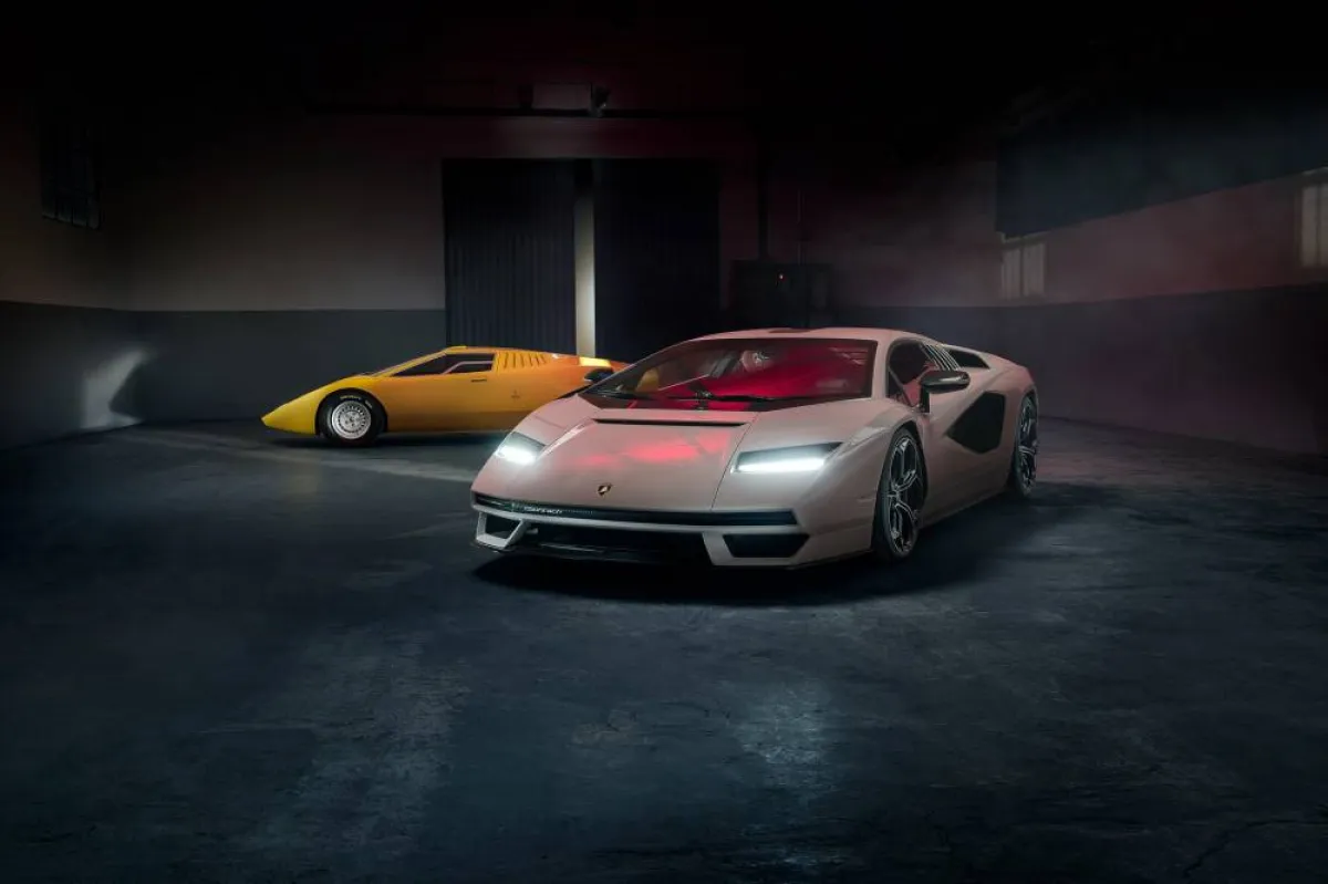 لامبورغيني تطلق نسخة جديدة من Countach احتفالا بالذكرى الخمسين لها