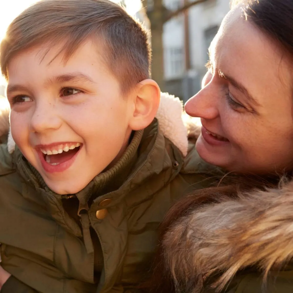 صورة لطفل سعيد