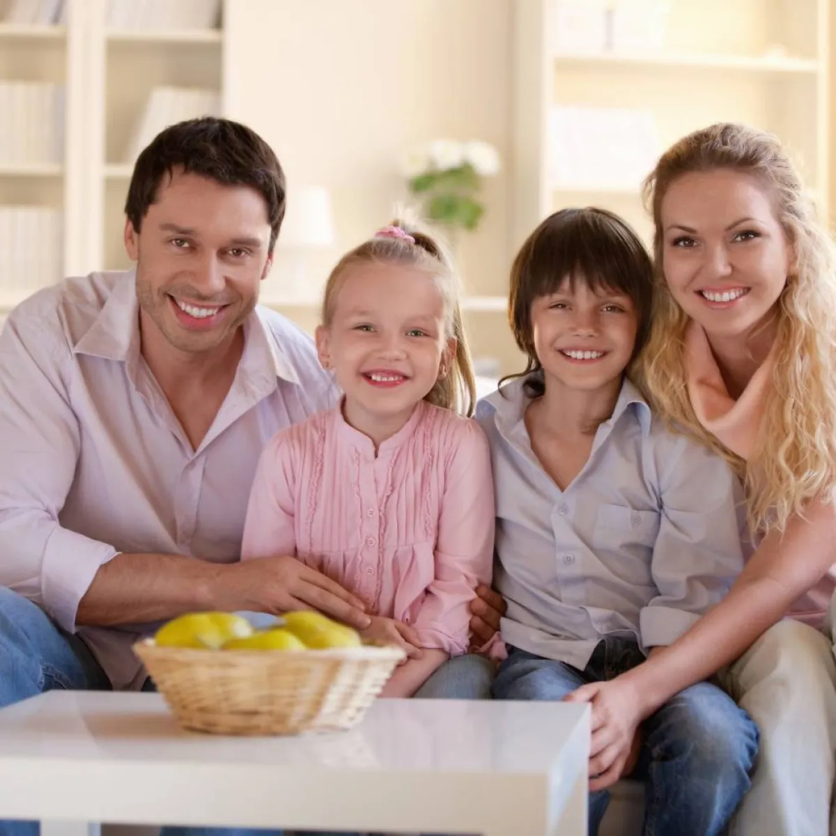 صورة لأسرة سعيدة