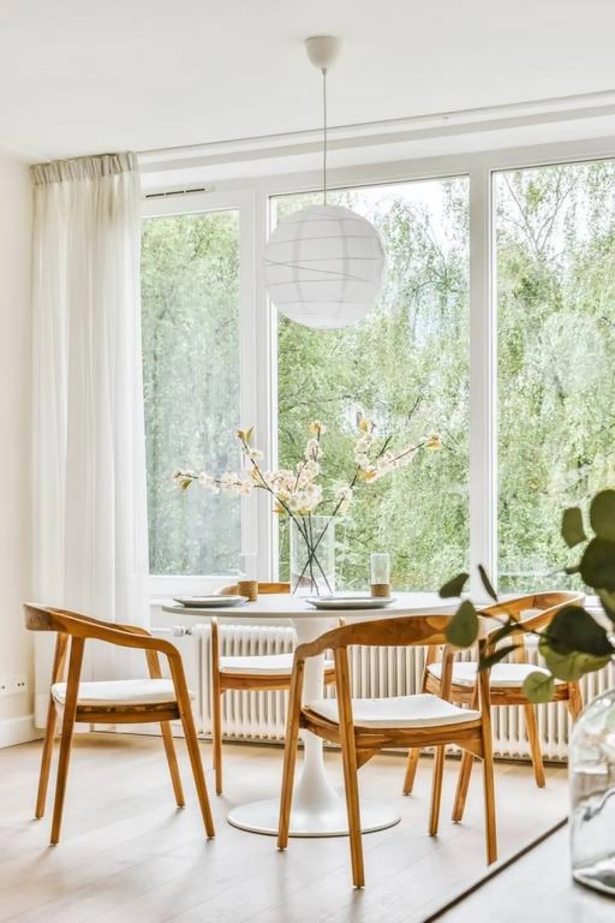 الإضاءة الطبيعيّة في الصالة الصغيرة