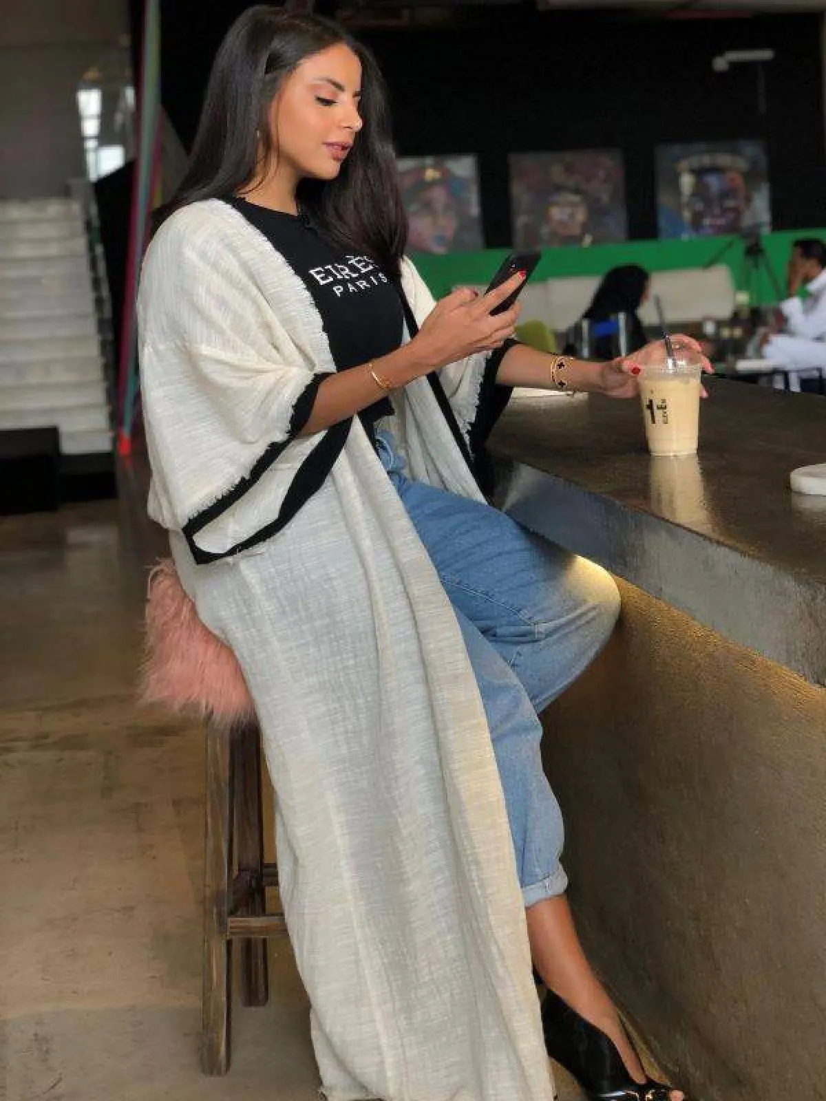 العباية المفتوحة