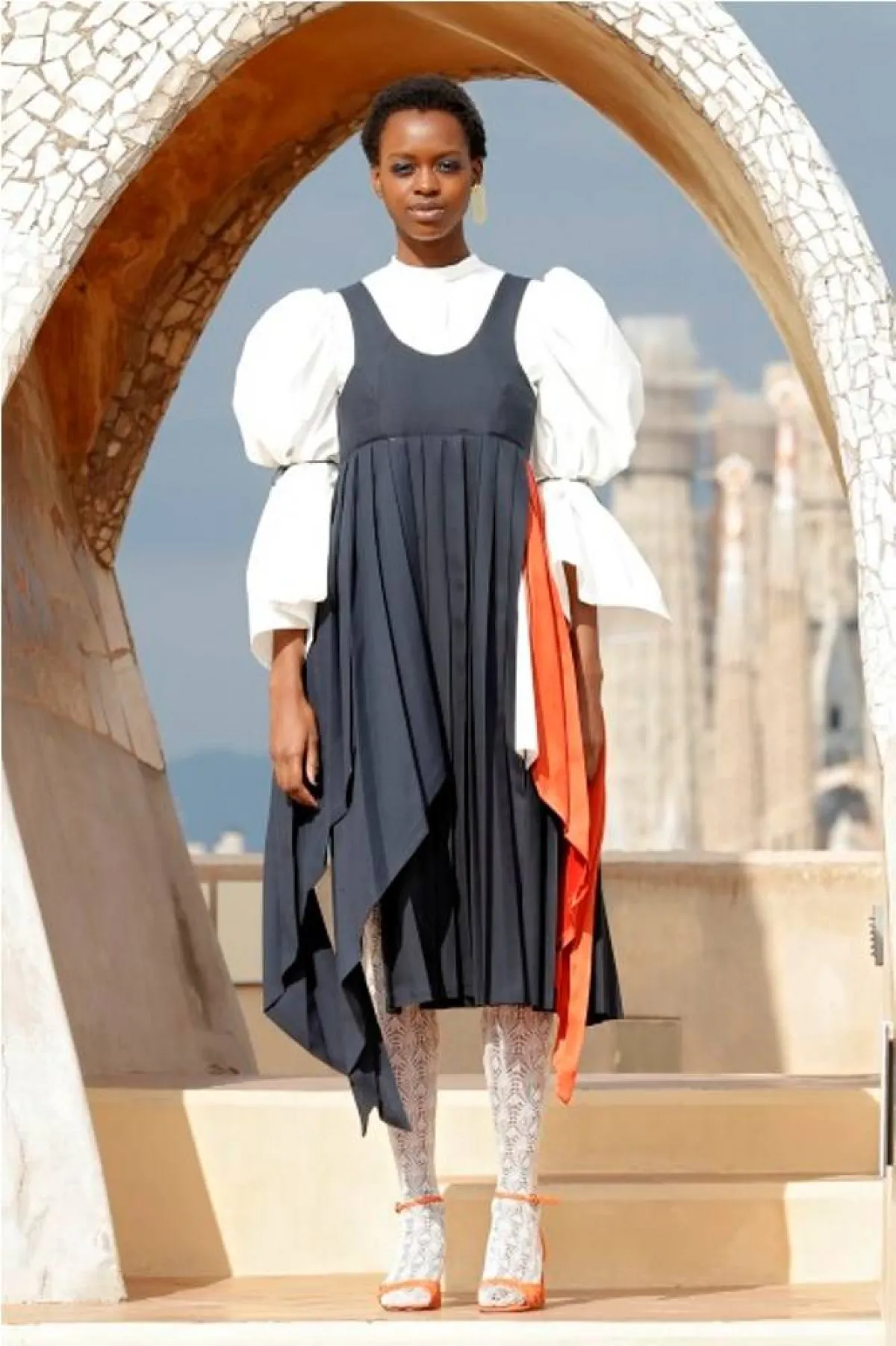 ملابس مع اكمام منتفخة من ألفارو كالافات  Alvaro Calafat