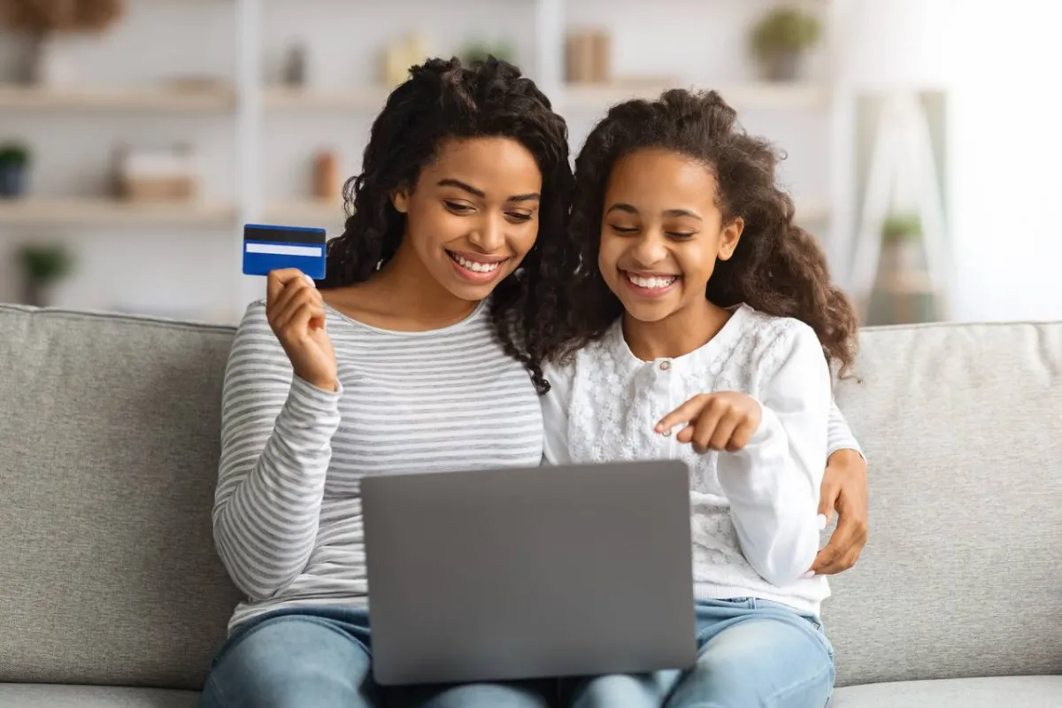 صورة لأم وابنتها