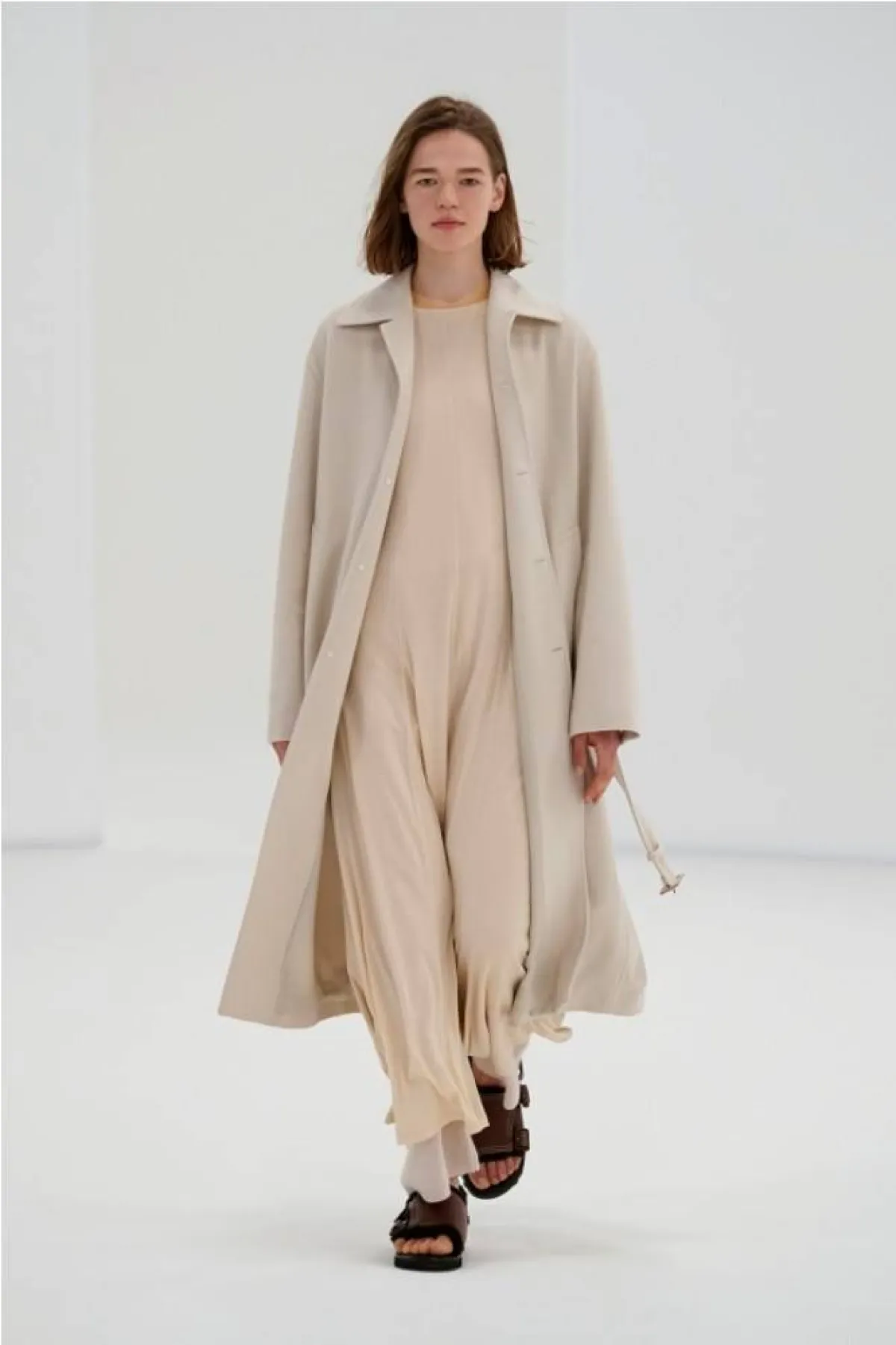 كيف تنسّقين البيج من اورالي  Auralee