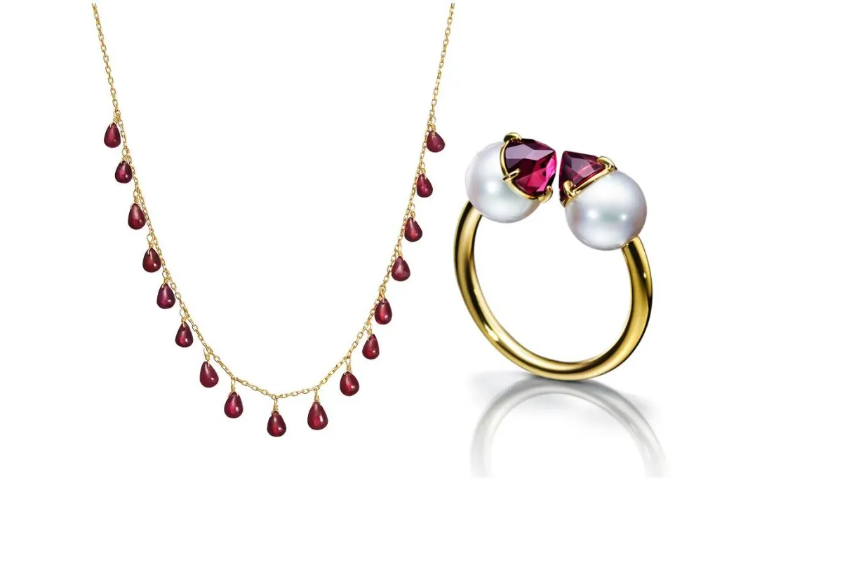 مجوهرات العقيق الأحمر لمولودة برج الجدي