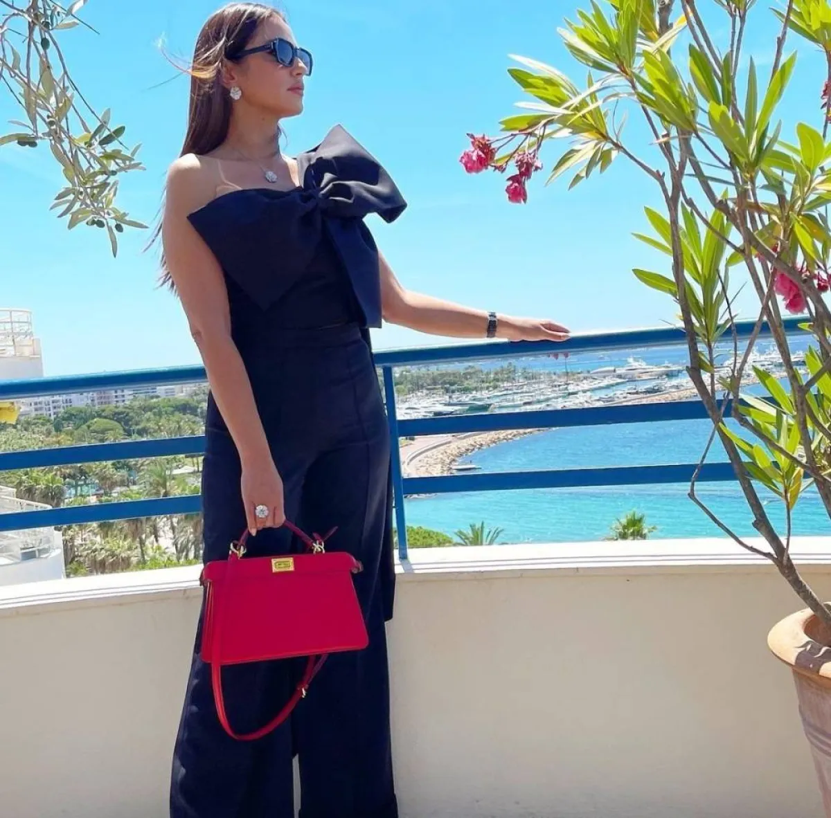 إطلالات باللون الأسود من وحي درة