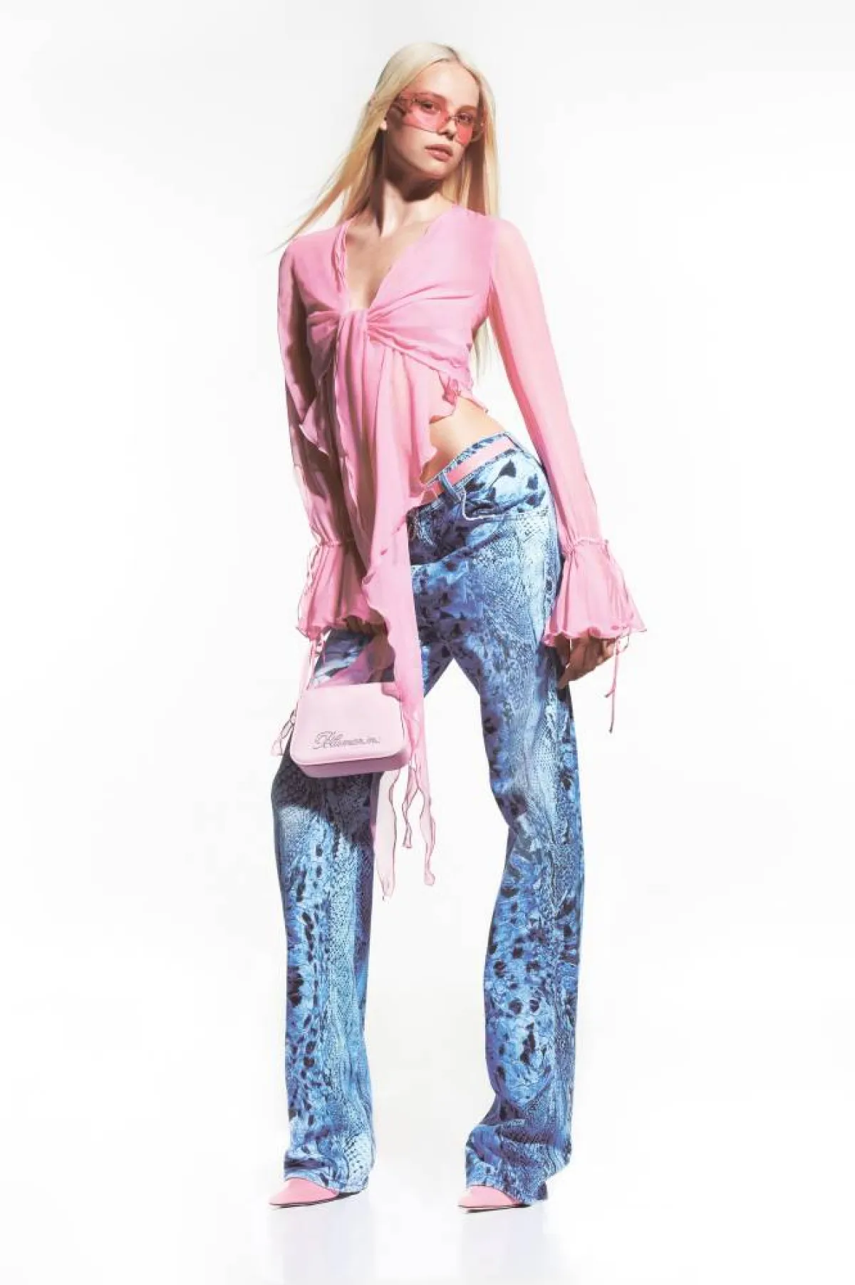 إطلالات الدنيم