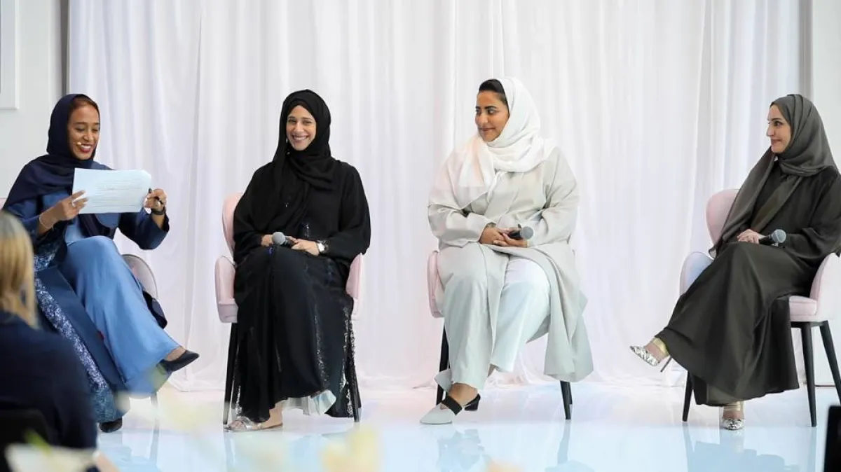 من جلسة اللقاءات الحوارية للسيدات الاستثنائيات