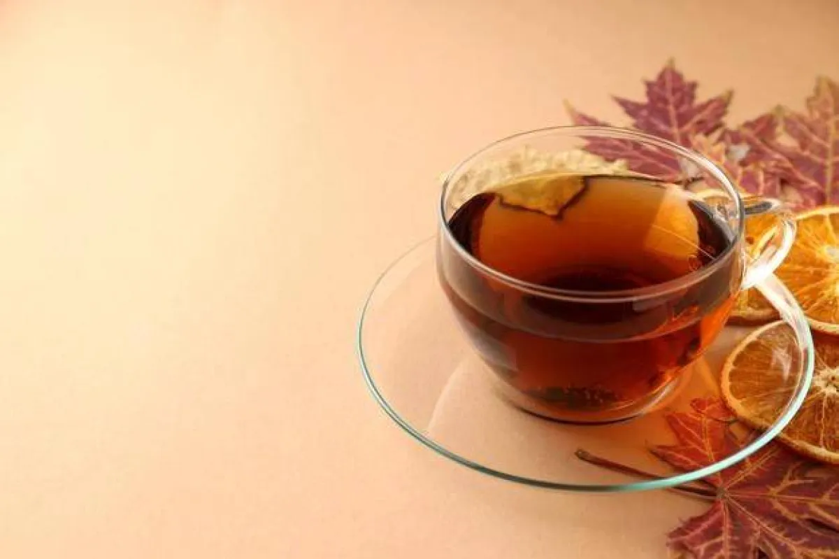 تلوين الشعر الأسود بالشاي الأسود