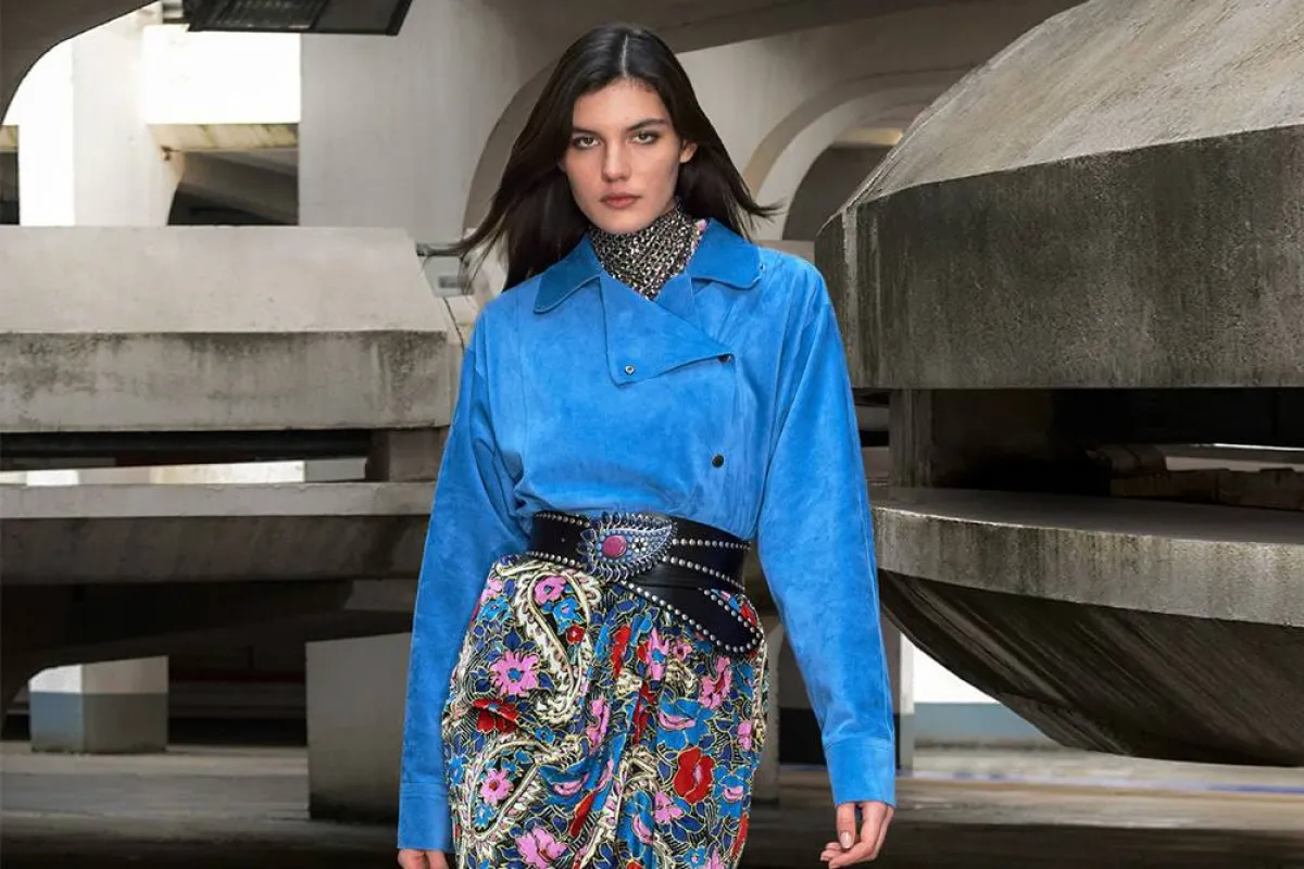 الأزرق نجم الشتاء 