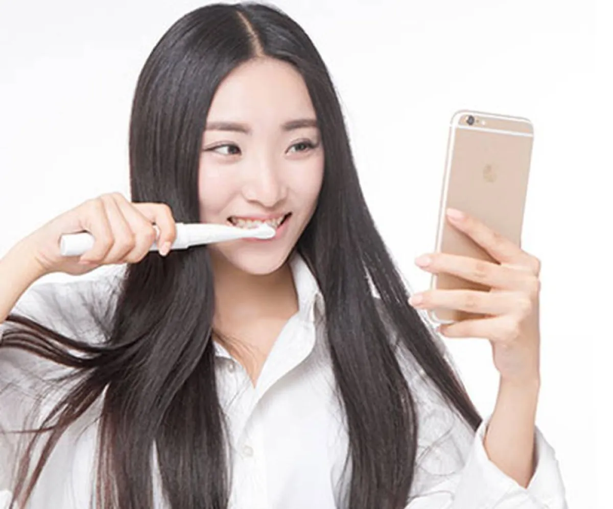 فرشاة أسنان ذكية تتصل بآيفون