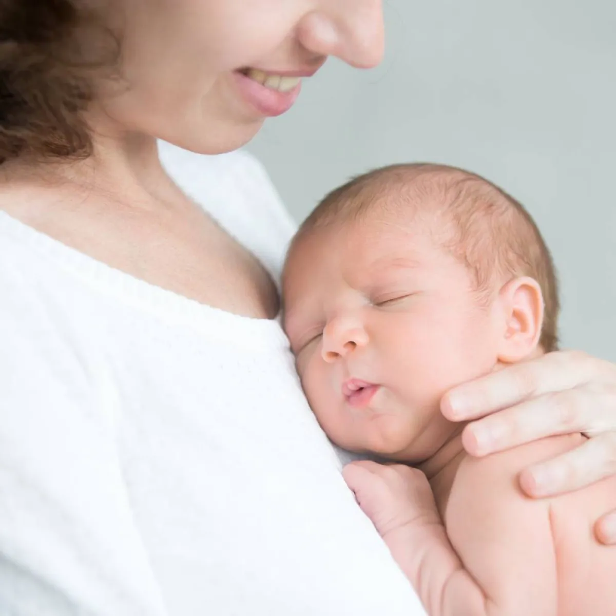 صورة لأم ومولود