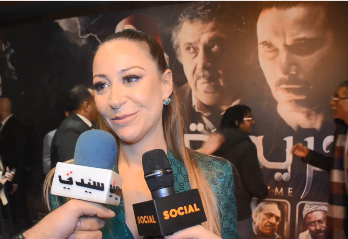 منة شلبي خلال لقائها بسيدتي - الصورة خاصة بسيدتي