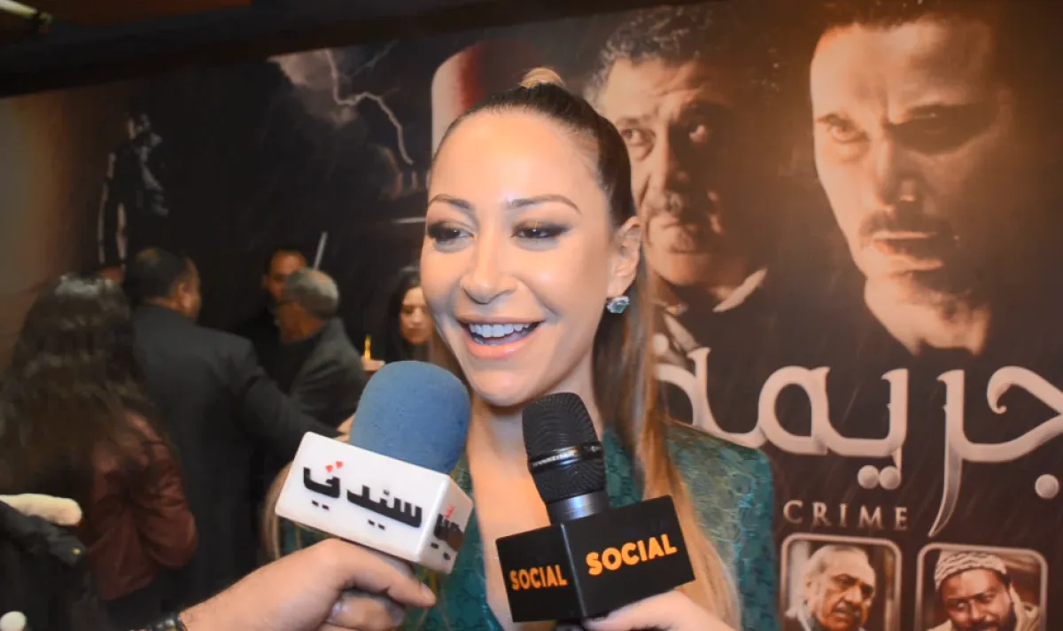 منة شلبي خلال لقائها بسيدتي - الصورة خاصة بسيدتي