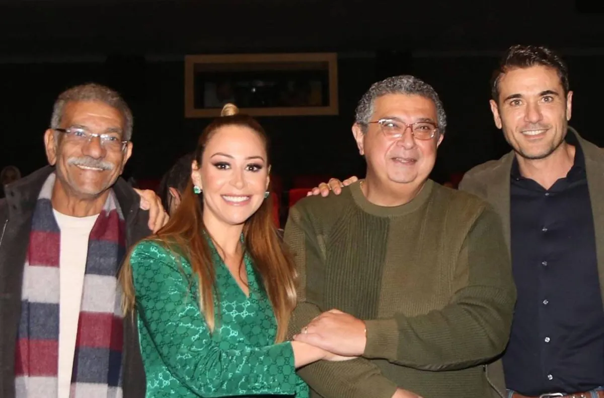 منة شلبي وأحمد عز وماجد الكدواني وسيد رجب في العرض الخاص بفيلم "الجريمة" - الصورة من حساب منة على انستغرام