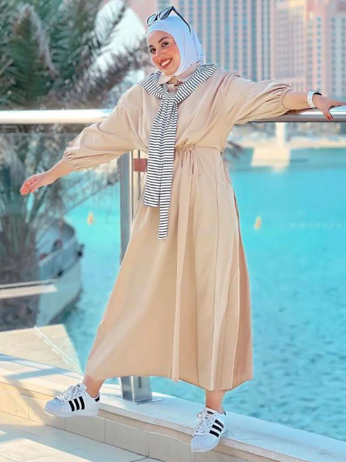 نادية الخولي بفستان كاجوال