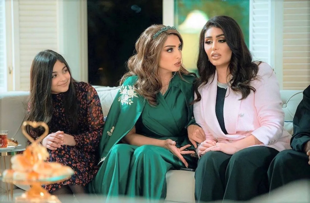 من كواليس كيد النساء - الصورة من حساب هنادي الكندري 