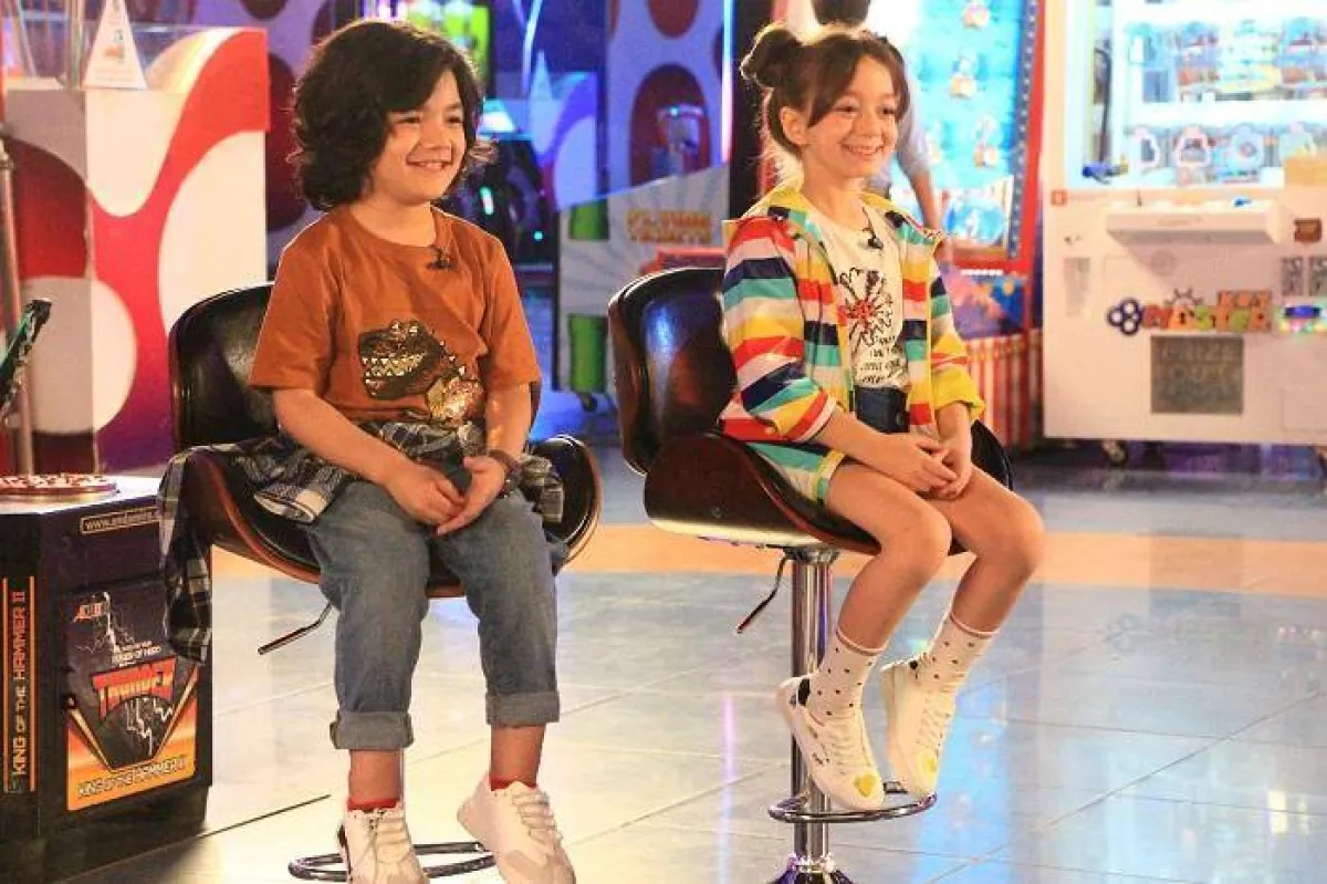 الطفلان مني أحمد زاهر وعبد الرحمن أحمد طه خلال برنامج "خلاويص" - الصورة من المسؤول الإعلامي للبرنامج