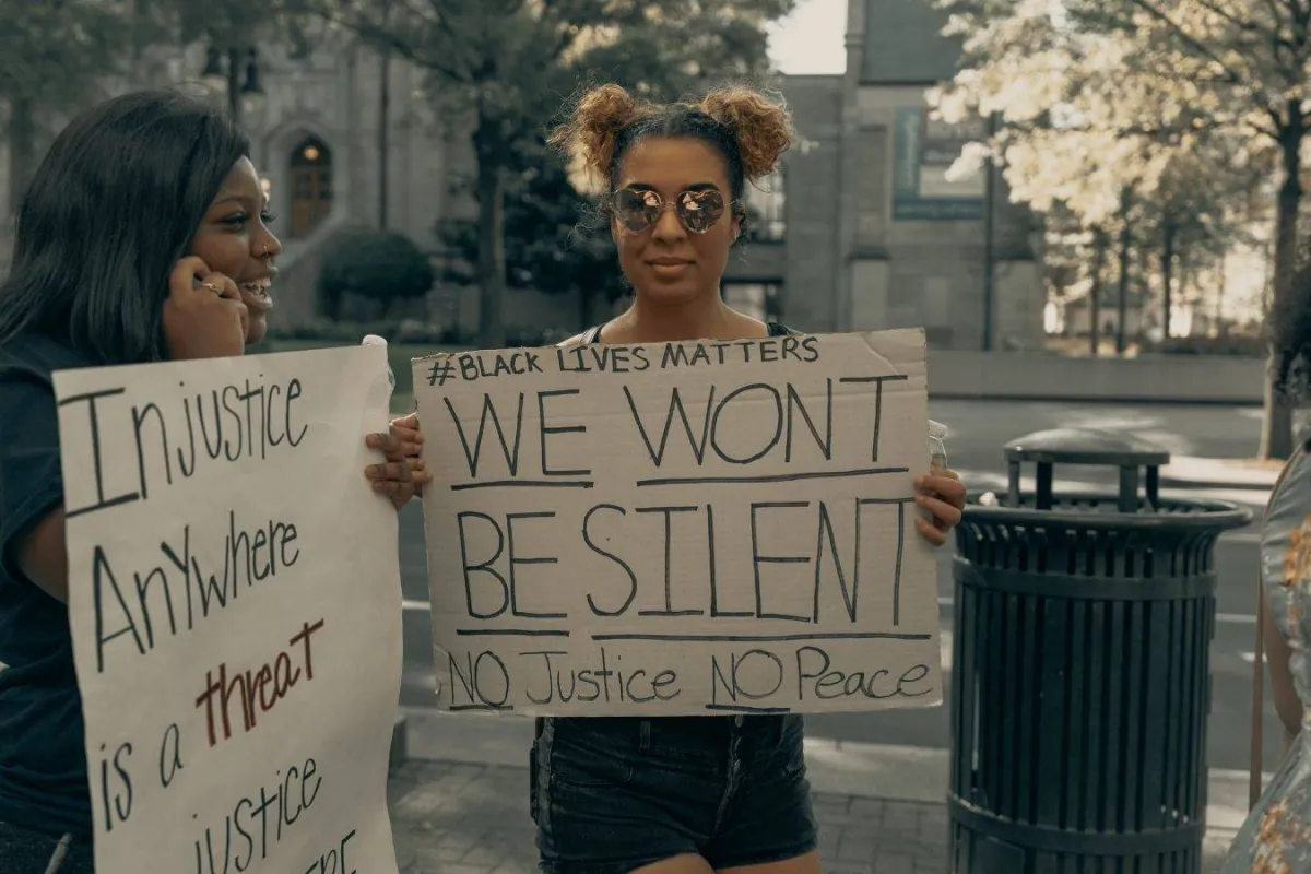 الفرق بين العدل والمساواة