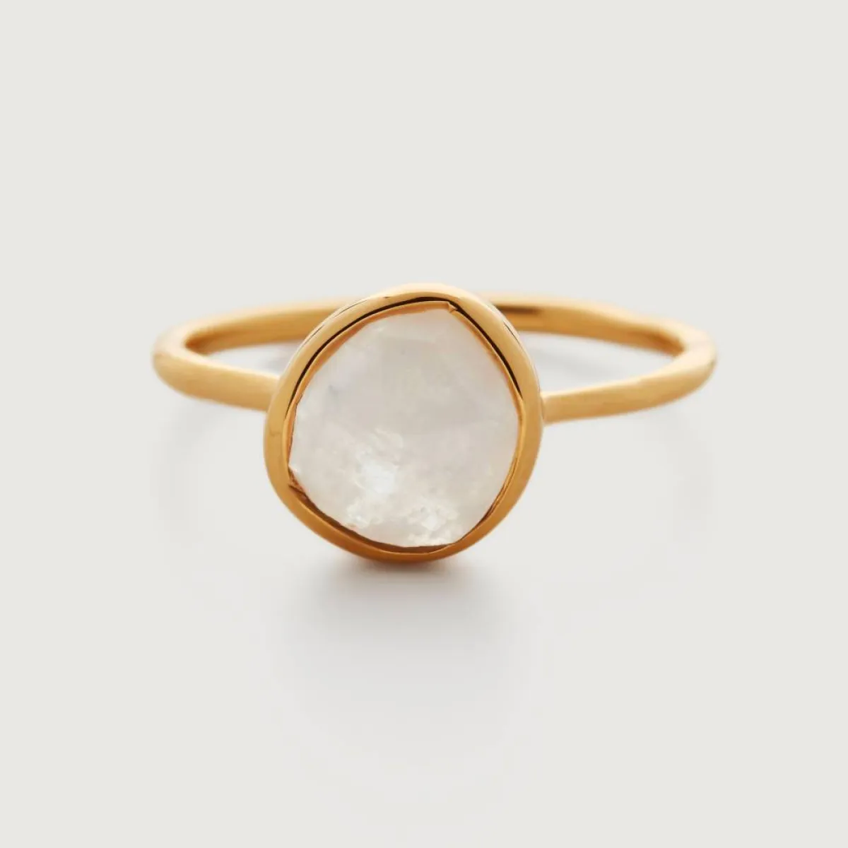 خاتم حجر القمر من مونيكا فيندر Monica Venader