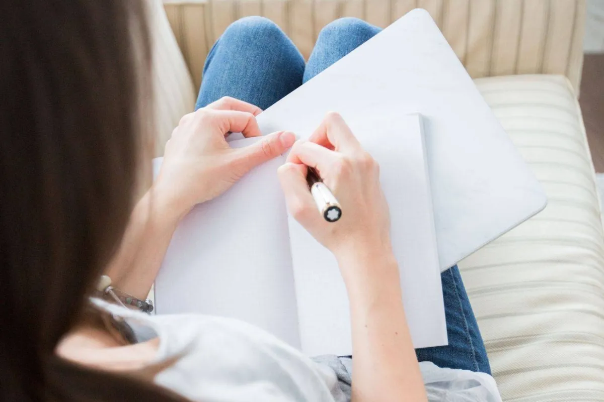  كتابة الإنشاء (التعبير)