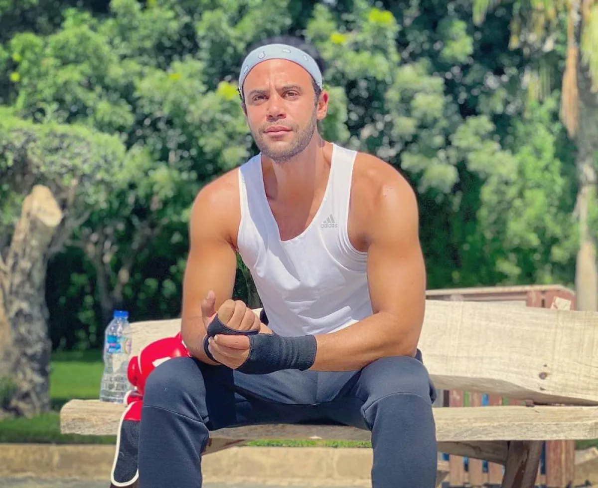 محمد عادل إمام - الصورة من صفحته الرسمية على الفيس بوك