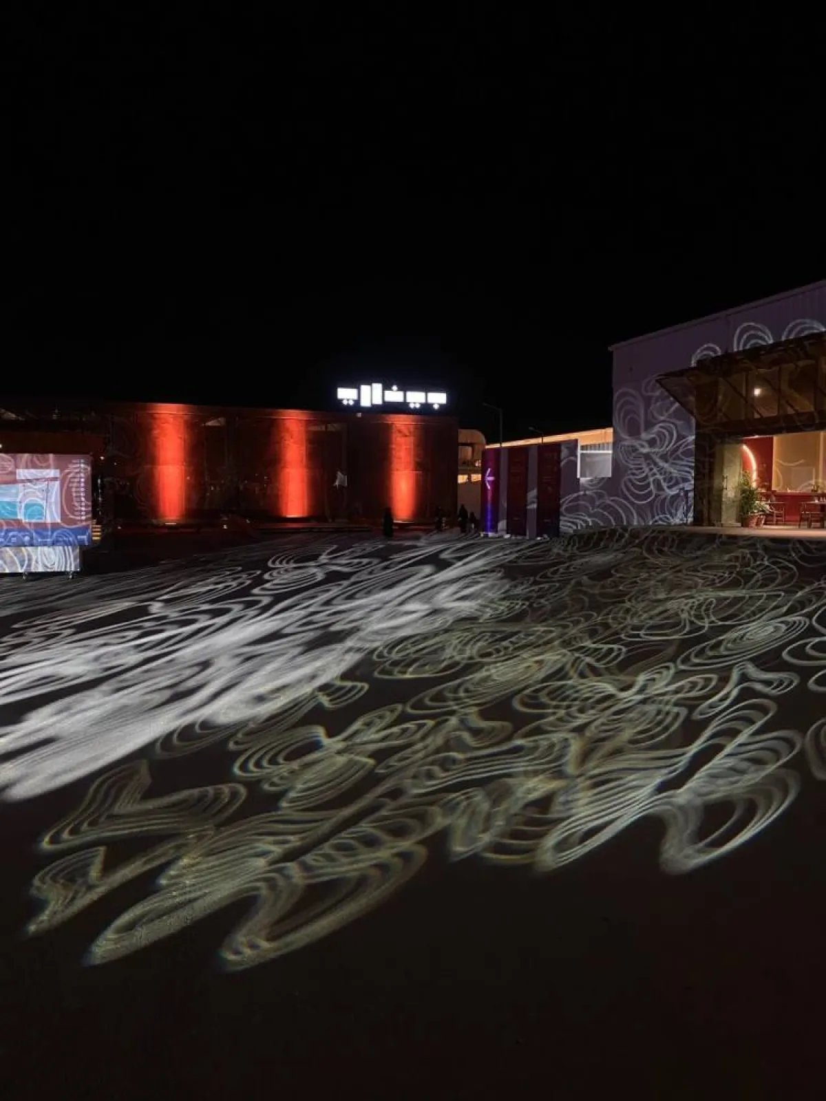 جانب من صور إبراهيم سرحان عن معرض بينالي - الصورة من حساب إبراهيم على تويتر