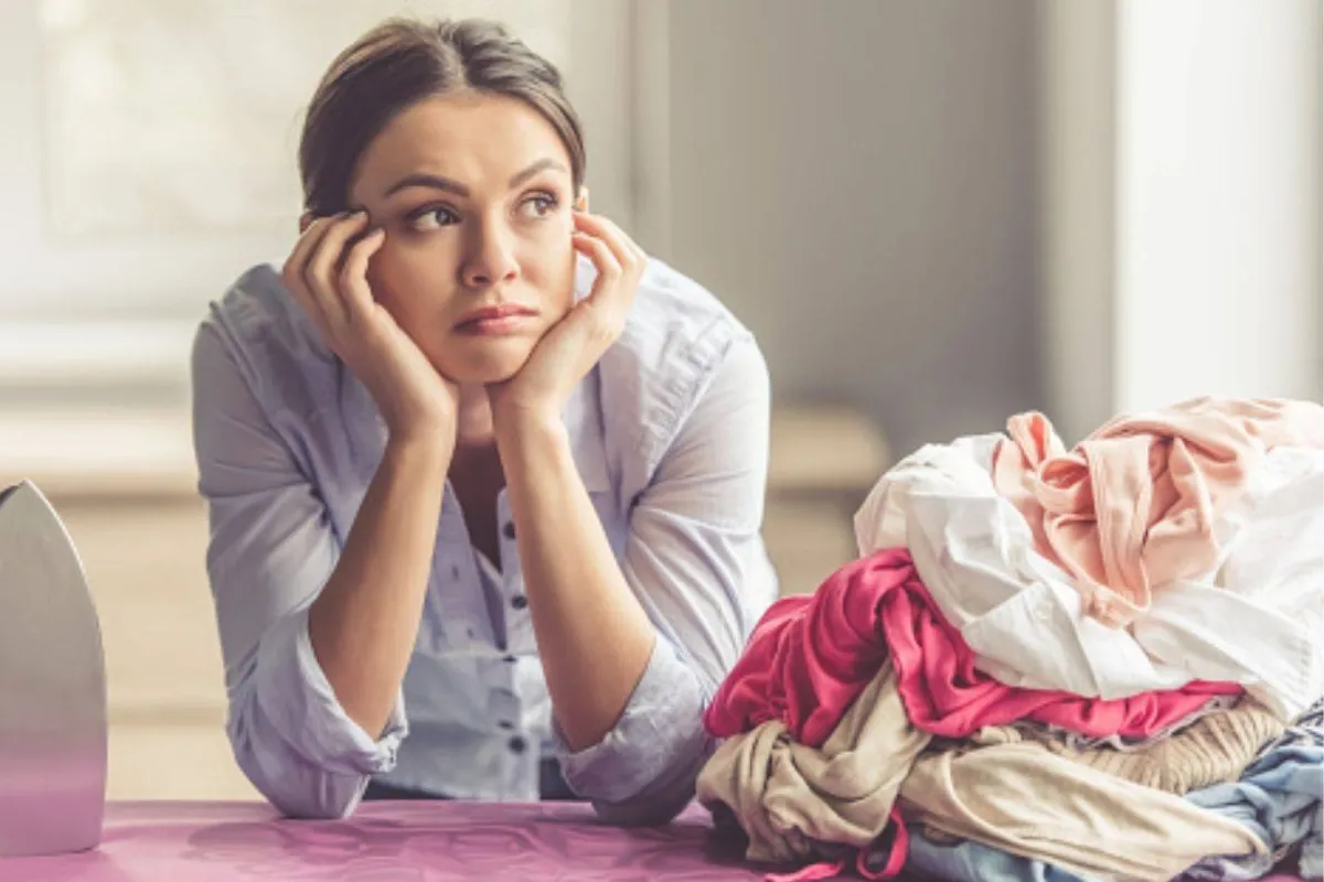 إلتزامات المرأة في المنزل سبب في إهمالها نفسها