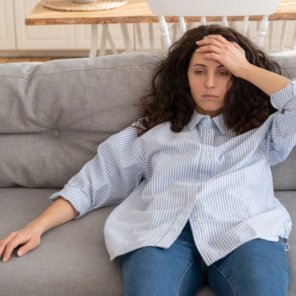 صورة لحامل تشكو ألماً