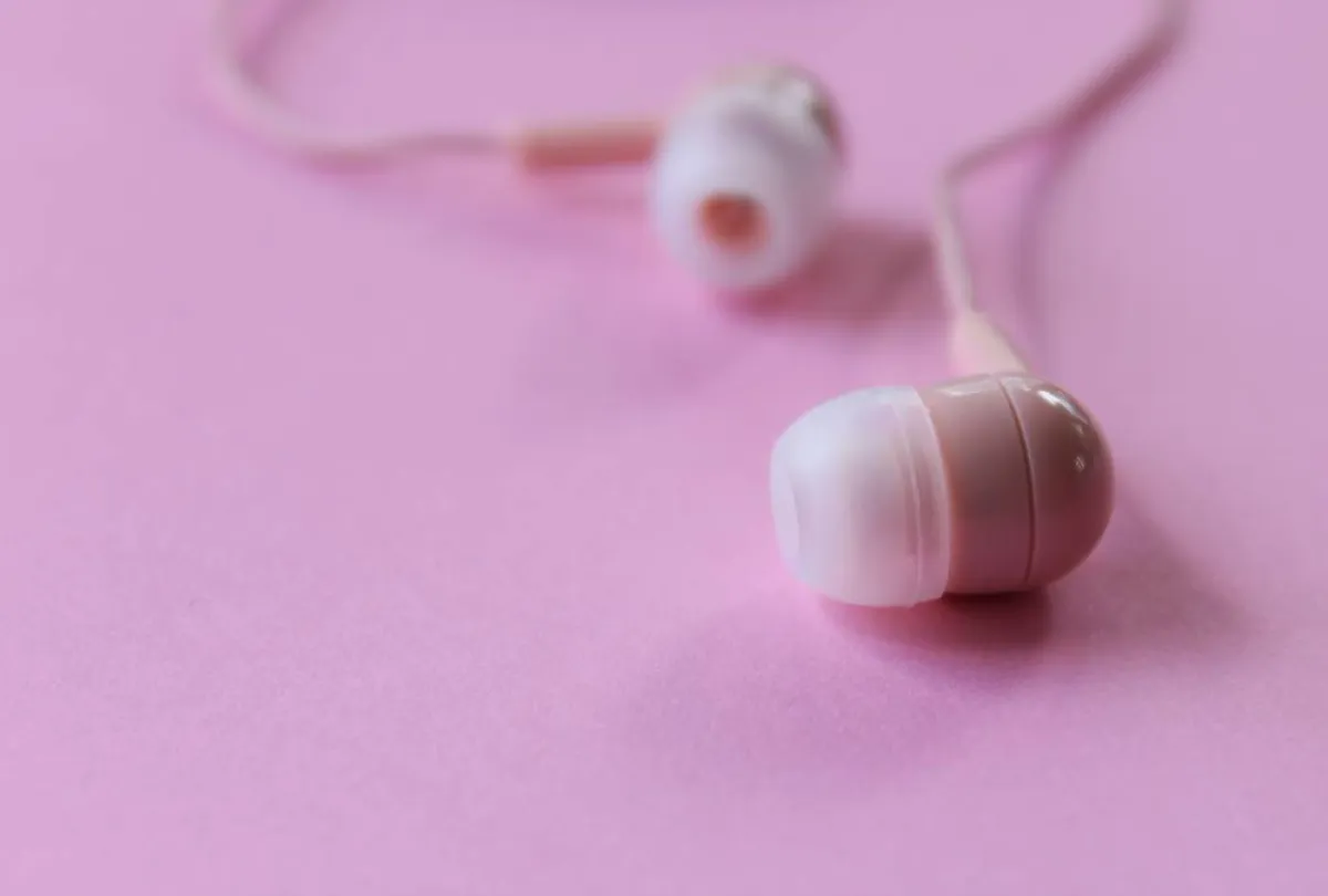 تنظيف زوجي سماعة الأذن