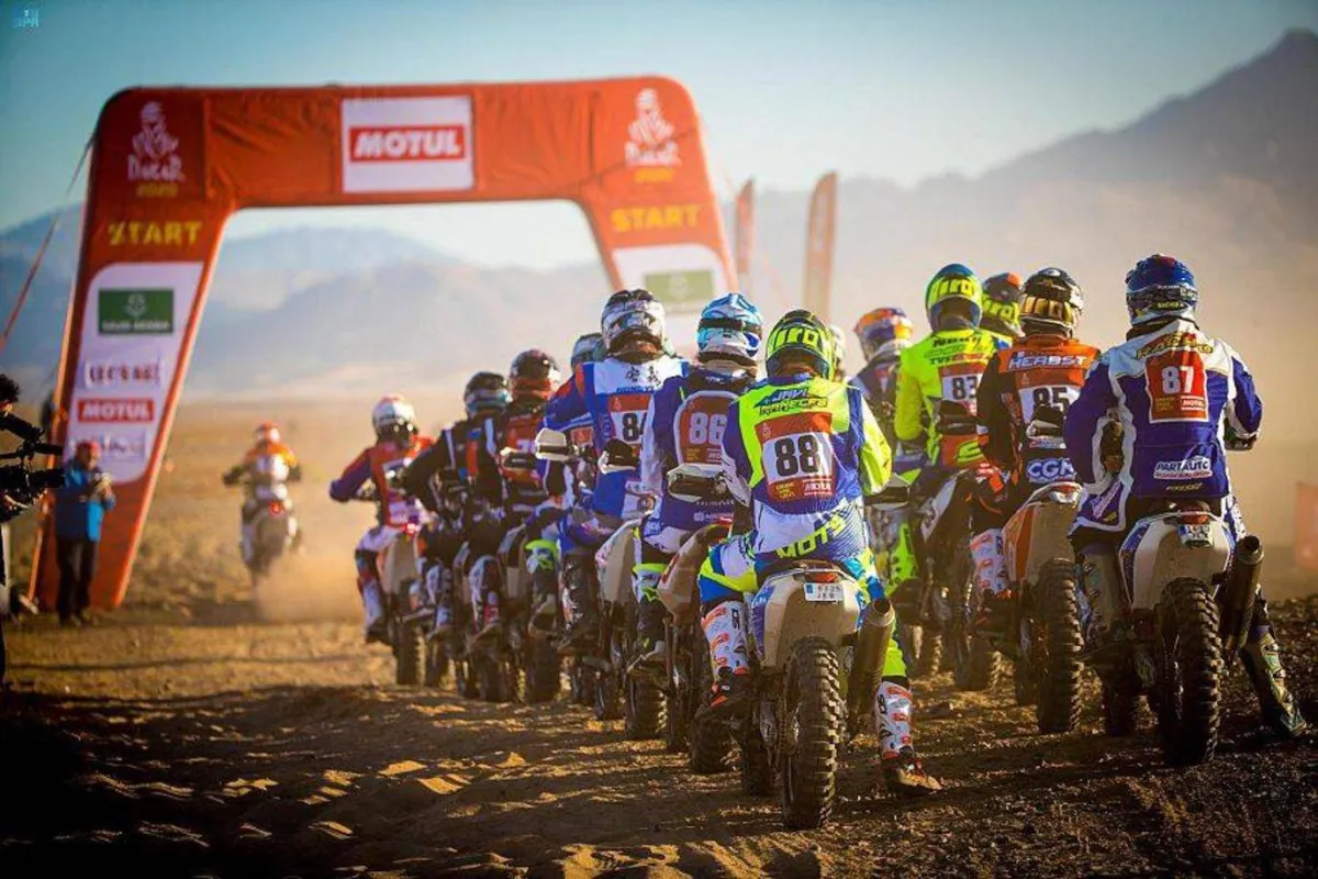 انطلاق المرحلة السابعة من رالي داكار السعودية 2022 