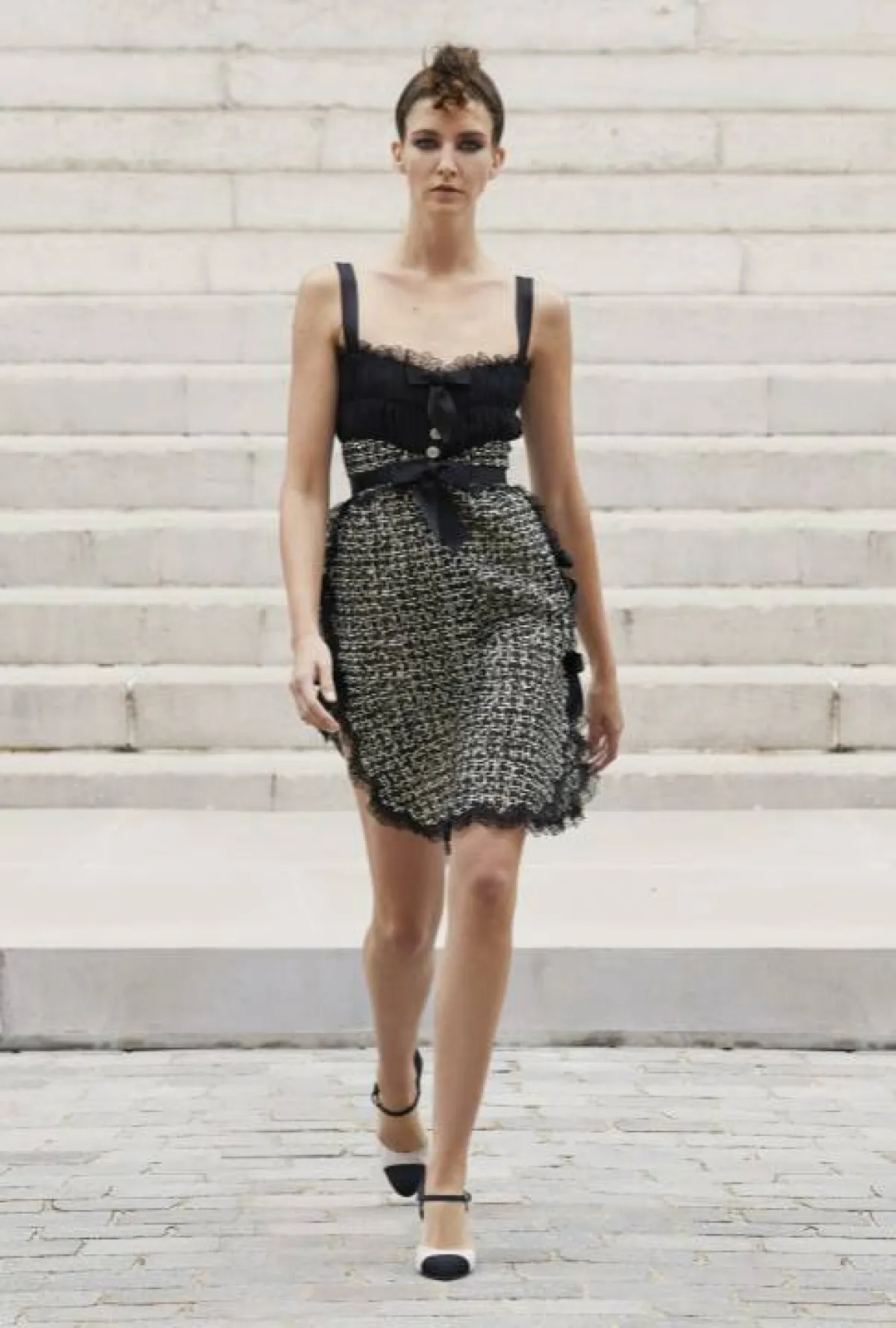 فستان كوكتيل كاروهات بتوب تول بليسيه من شانيل