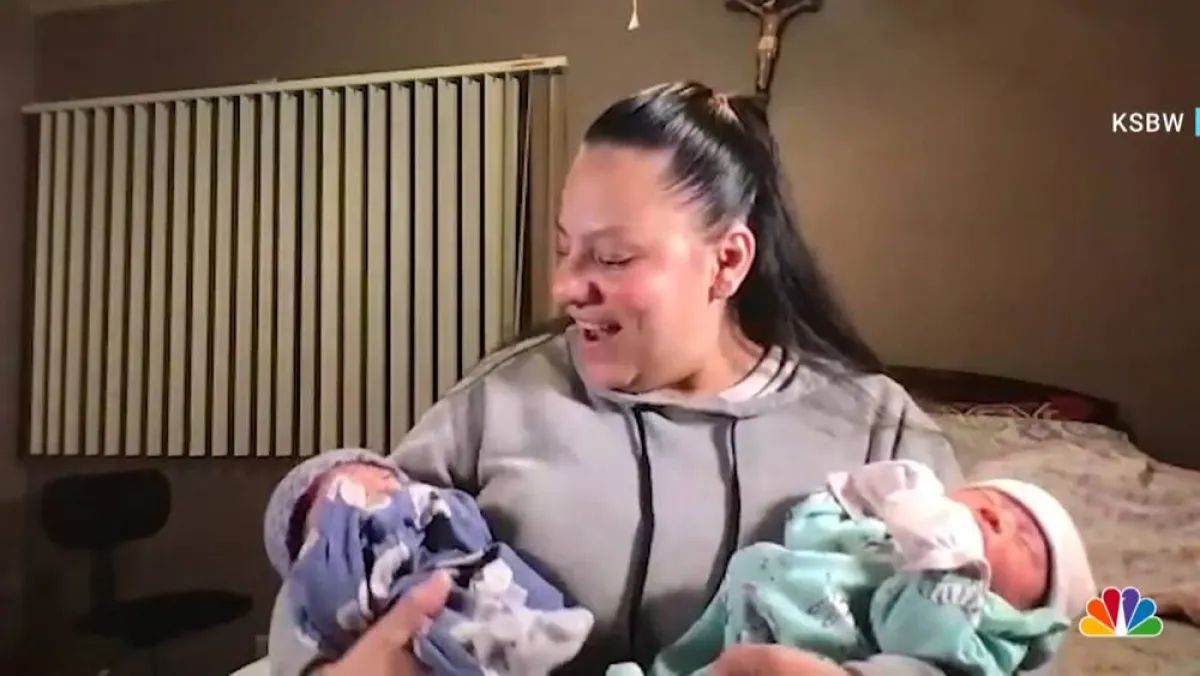 تفصل بينهما 15 دقيقة... ميلاد توأمين في كاليفورنيا خلال عامي 2021 و2022