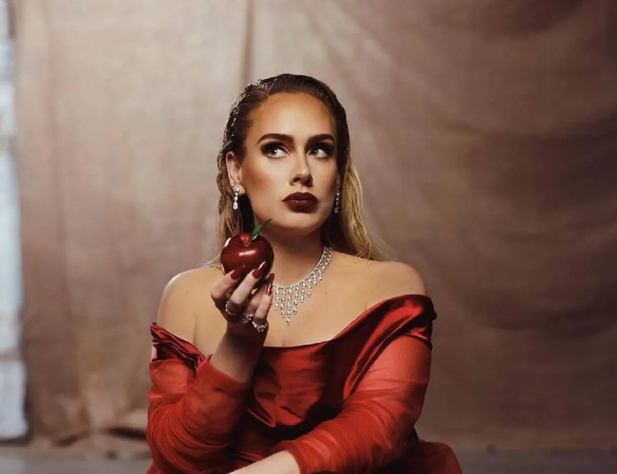 أديل بطقم ألماس من كارتييه Cartier-الصورة من حساب النجمة على انستغرام