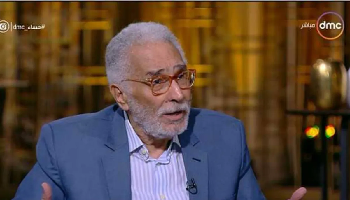 الفنان عبد الرحمن أبو زهرة خلال استضافته على شاشة دي إم سي- الصورة من حساب القناة على يوتيوب