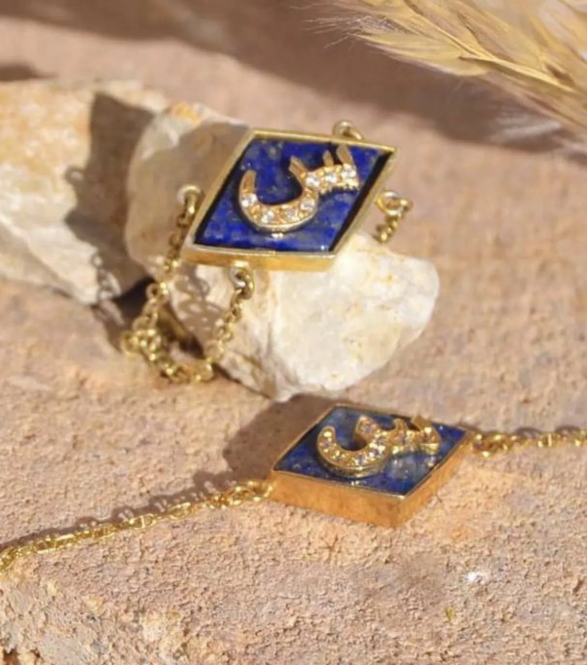 اساور بحرف "س"